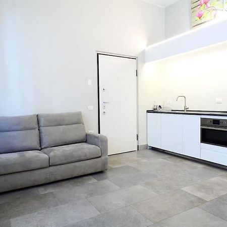 Isola Apartment Pastrengo Милан Экстерьер фото