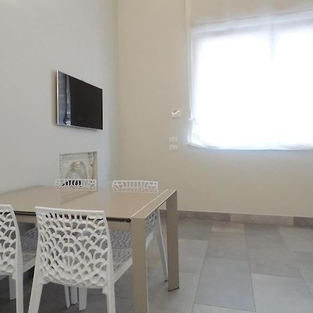 Isola Apartment Pastrengo Милан Экстерьер фото